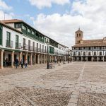 Parador en un entorno excepcional que ocupa un antiguo convento del siglo XVII por 44€