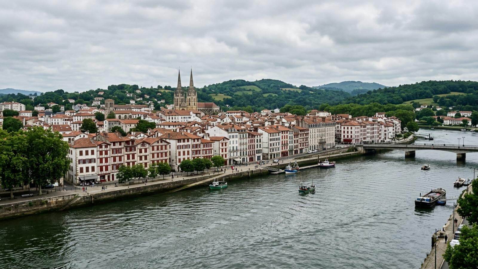 Mejor época para viajar a Bayona