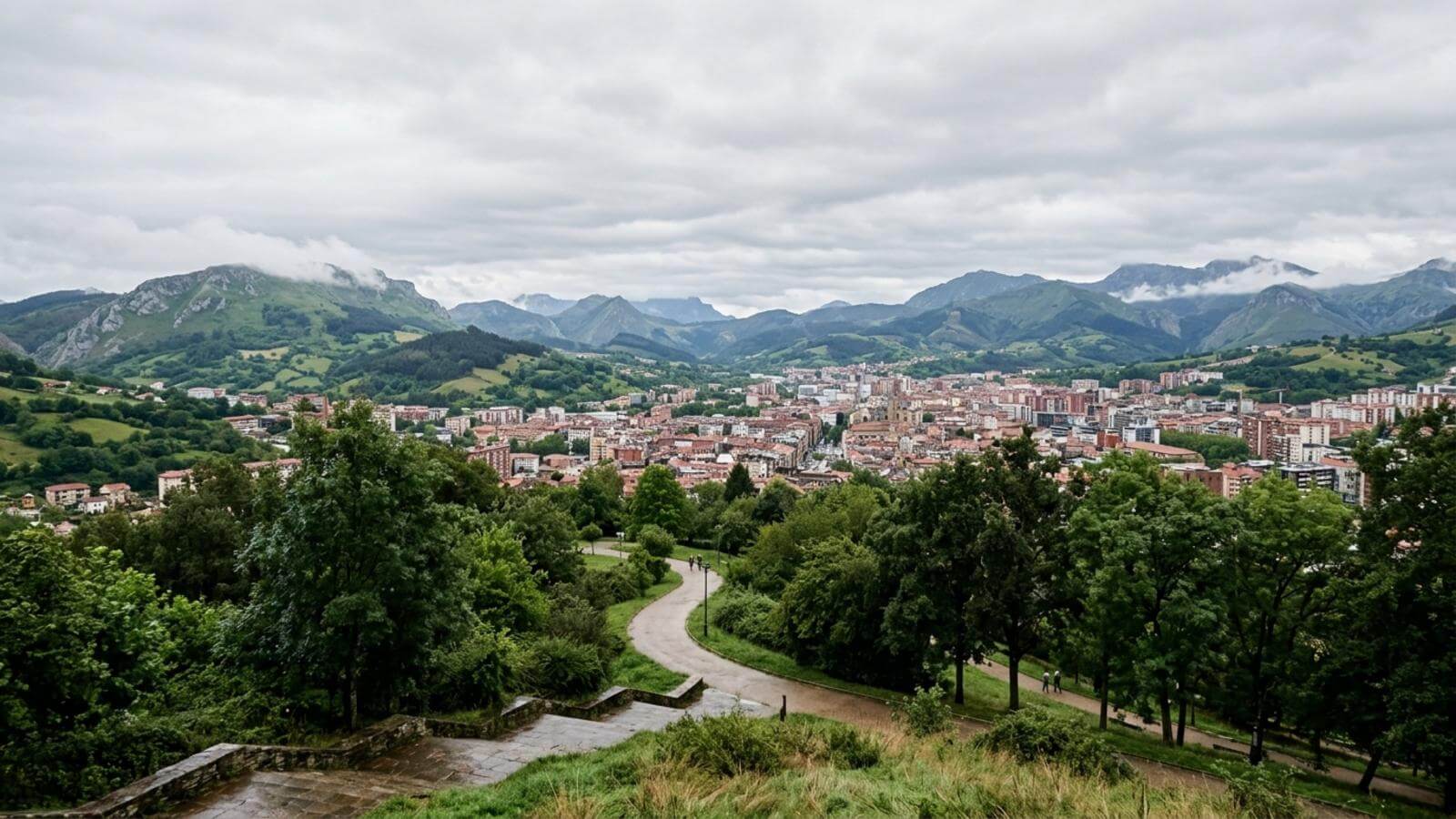 Mejor época para viajar a Catedral de Oviedo