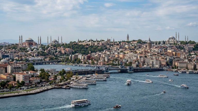 Puente de mayo en Estambul: hotel 4* con spa por 12€