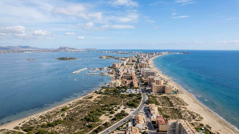 La Manga: hotel 4* en régimen de pensión completa por 43€