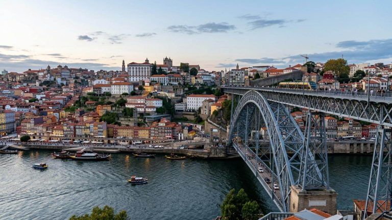 Escapada a Oporto: vuelos por 15€ trayecto (30€ ida y vuelta)