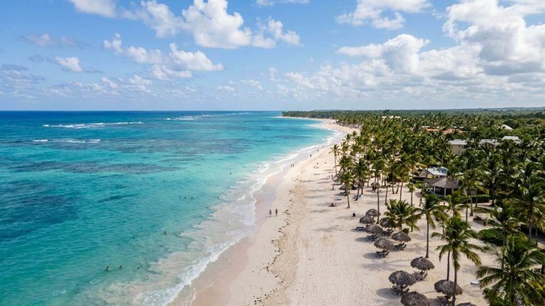 Suite Junior Superior en el resort Bahia Principe Grand Punta Cana 5* All Inclusive por 80€
