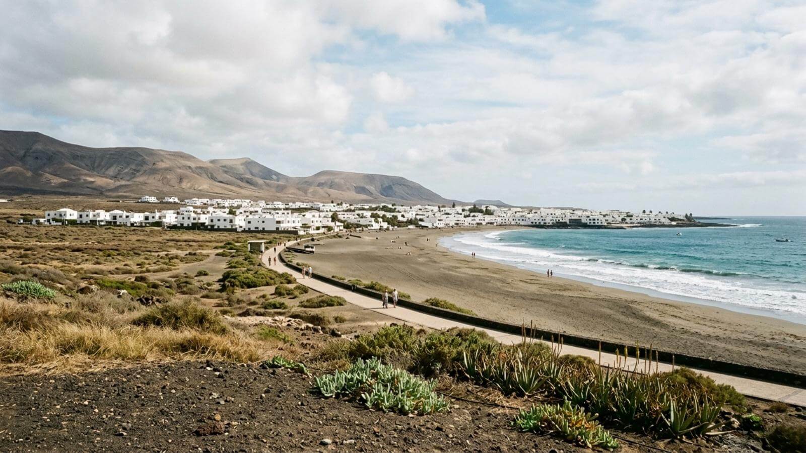 Mejor época para viajar a la Playa Honda (Lanzarote)