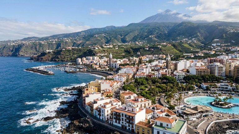 Verano en Puerto de la Cruz: 7 noches en un hotel con desayuno por 303€