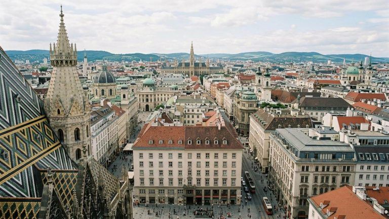 Viena: vuelos de ida y vuelta + 4 noches en hotel 4* por 184€