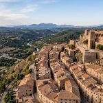 Parador ubicado en una fortaleza del siglo IX por 49€