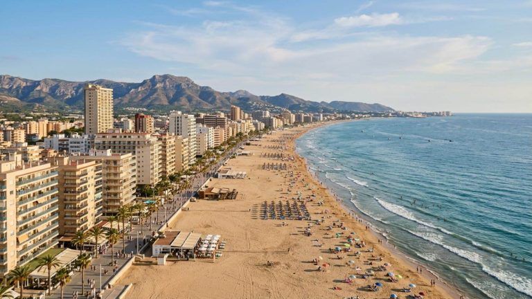 Vacaciones de última hora en la Costa Blanca: hotel con desayunos por 22€