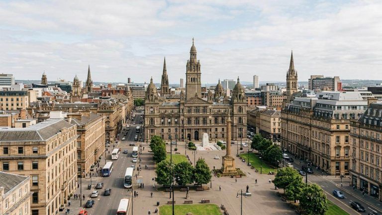 Glasgow: vuelos + 2 noches en hotelazo 4* centro por 131€