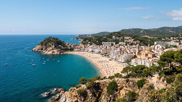 Todo incluido en la Costa Brava: acogedor hotel por 34€