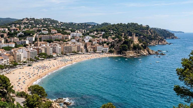Lloret de Mar: hotel con pensión completa por 33€