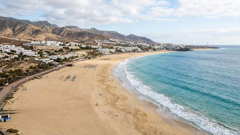 Finde en Fuerteventura: resort 4* by Barceló en régimen de media pensión por 53€