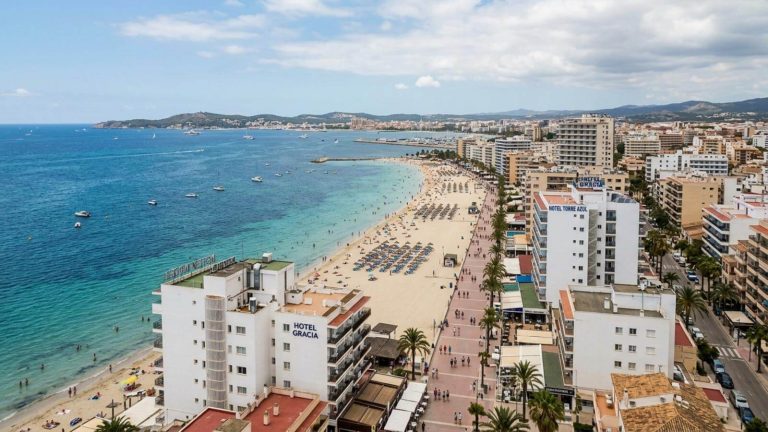 Hotel a un paso de la playa con todas comidas y bebidas incluidas a partir de 72€ p.p./noche