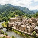 Parador ubicado en un impresionante monasterio declarado Monumento Histórico-Artístico Nacional desde 39€ p.p./noche