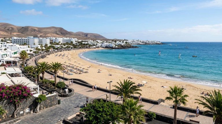 Vacaciones en Lanzarote: 7 noches en un aparthotel con todo incluido desde 470€ p.p.