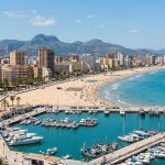 Vacaciones en Gandía: 7 noches en un hotel con pensión completa desde 430€