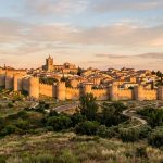 Parador que ocupa un palacio del siglo XVI situado en la capital más alta de España a partir de 43€