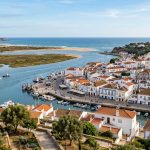 Finde en el Algarve: aparthotel con piscinas, pistas de tenis y restaurante desde 28€ p.p./noche