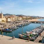 Vacaciones en la Costa Dorada: 7 noches en un hotel a pie de playa con pensión completa desde 345€