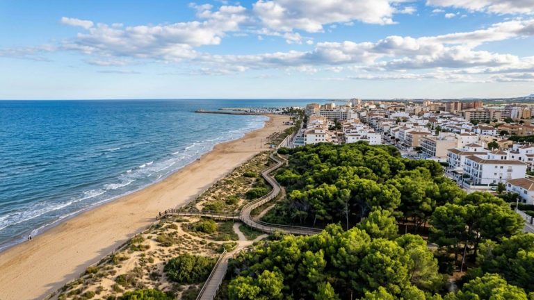 Hotel en Guardamar del Segura con acceso directo a la playa y pensión completa desde 70€ p.p./noche