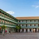Parador en un entorno excepcional que ocupa un antiguo convento del siglo XVII a partir de 45€