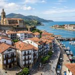 Parador en un antiguo castillo del siglo X que fue la fortaleza de Carlos V por 75€