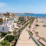 Roquetas de Mar: resort 4* con desayuno, almuerzo y cena por 36€