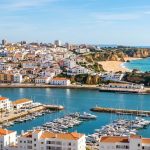 Vuelos al Algarve + 8 noches en un aparthotel cerca de la famosa Praia da Rocha desde 303€ p.p.