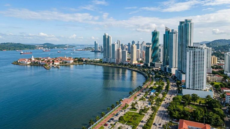Vuelos directos a Panamá desde 623€ ida y vuelta