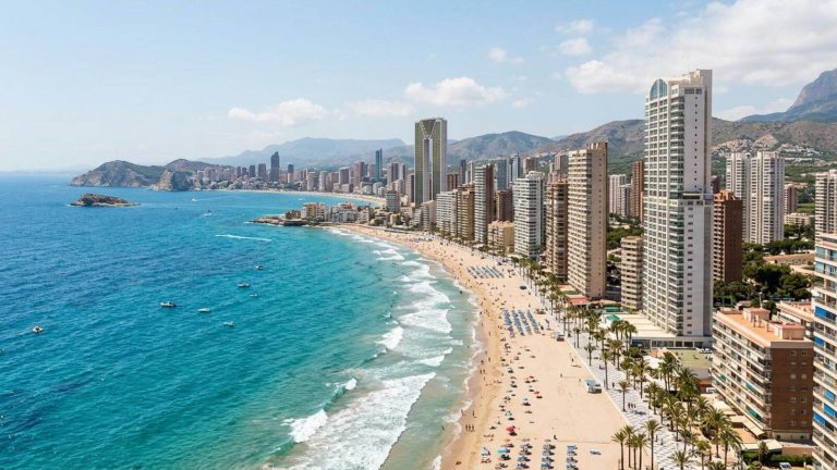 Vacaciones de última hora en Benidorm: hotel 4* desde 34€ p.p./noche