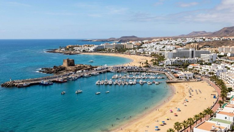 Fuerteventura: vuelos + 7 noches desde 152€ p.p.