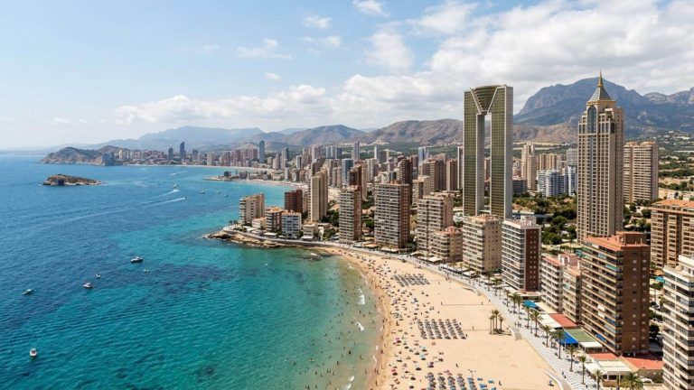 Última hora en Benidorm: acogedor hotel desde 55€ p.p./noche