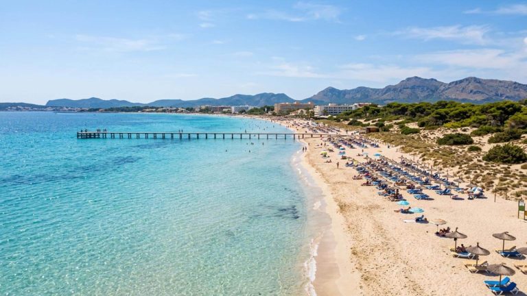 Exclusivo hotel 4* solo adultos en la famosa Playa de Muro desde 72€ p.p./noche