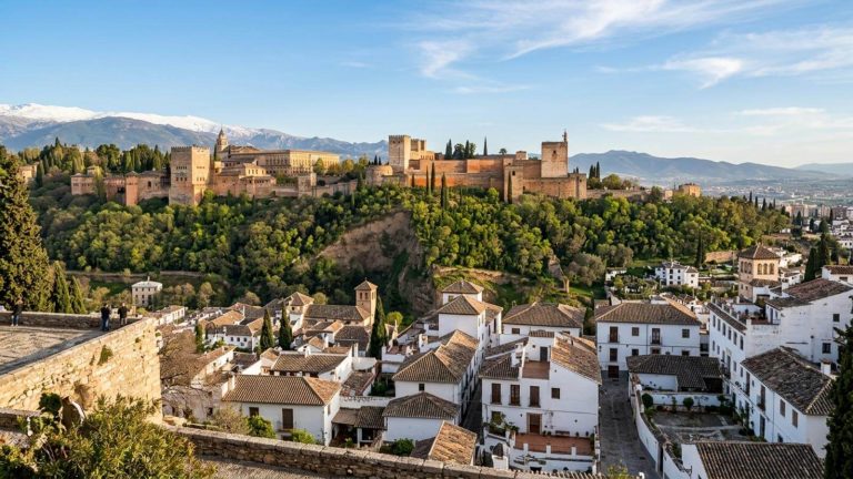 Hotelazo 5* con vistas a la Alhambra de Granada desde 42€ p.p./noche