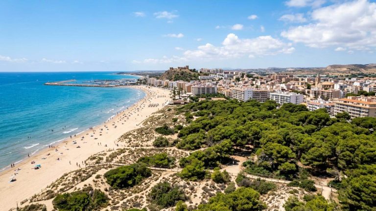 Vacaciones en Guardamar del Segura: 7 noches en un hotel con pensión completa desde 561€ p.p.
