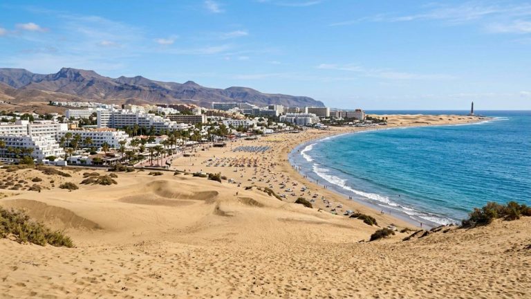 Exclusivo hotel solo adultos con música en vivo en Playa del Inglés desde 49€ p.p./noche