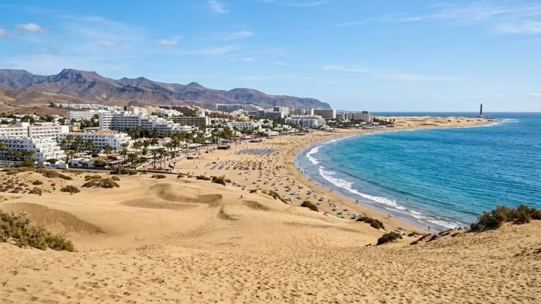Exclusivo hotel solo adultos con música en vivo en Playa del Inglés desde 49€ p.p./noche