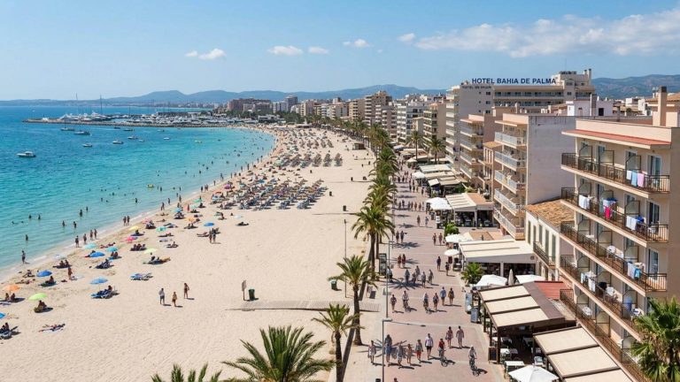 Hotel solo para adultos en Mallorca en régimen de media pensión desde 79€ p.p./noche
