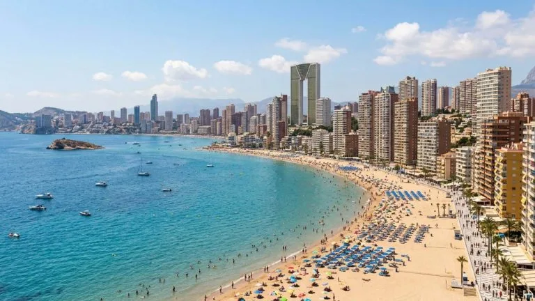 Escapada de última hora a Benidorm: hotel 4* desde 78€ p.p./noche
