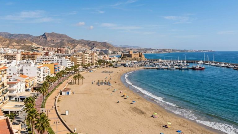 Hotel 4* a un paso de la playa en Roquetas de Mar con todas las comidas incluidas desde 86€ p.p./noche