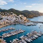 Exclusivo hotel 4* solo adultos ideal para ver la puesta de sol desde el Café del Mar desde 91€ p.p./noche