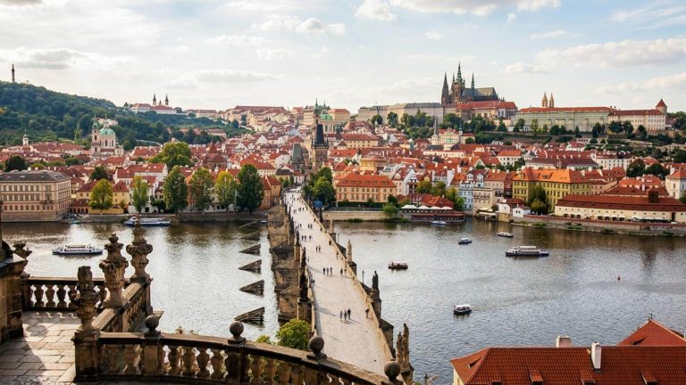 Escapada de lujo a Praga: vuelos directos + 7 noches en un hotelazo 5* desde 646€ p.p.