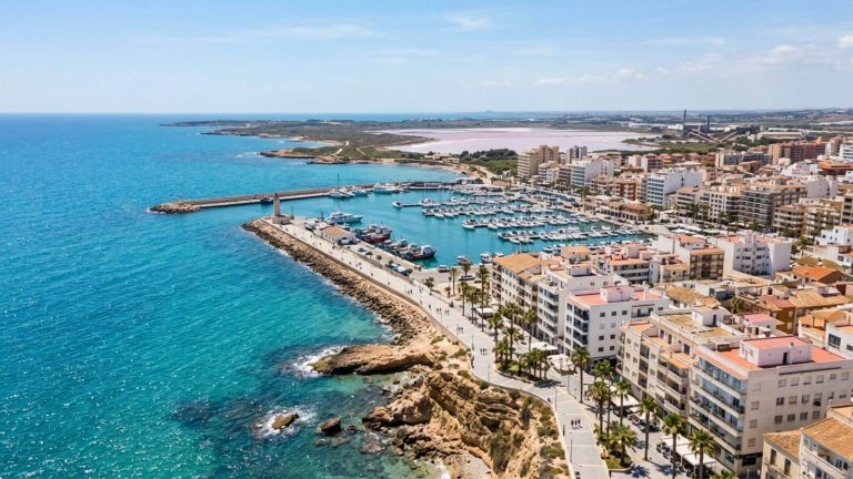 Oferta de última hora en Torrevieja: hotel con encanto desde 32€ p.p./noche
