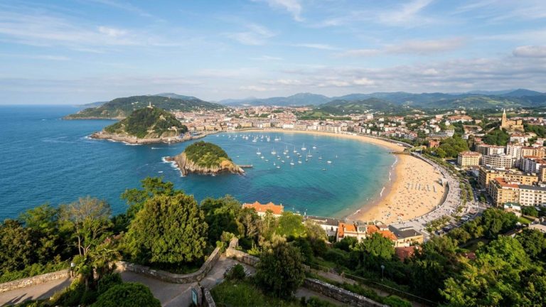 Finde en Donostia-San Sebastián: hotel 4* ubicado en una antigua fábrica de tabaco desde 70€ p.p./noche