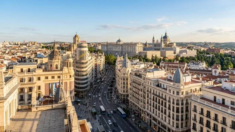 Deluxe Suite en un lujoso hotel 5* de Madrid desde 57€ p.p./noche