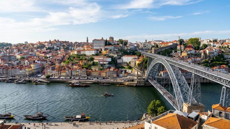 Vuelos a Oporto + 3 noches en un hotel 4* desde 188€ p.p.