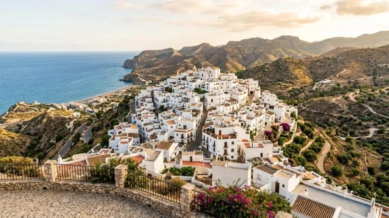 Vacaciones en Mojácar: 7 noches en un increíble resort 4* con pensión completa desde 818€ p.p.
