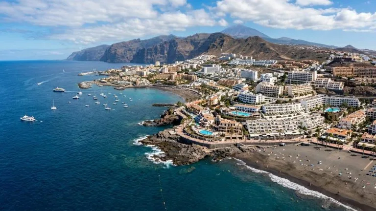 Verano en Costa Adeje: hotel 4* solo para adultos desde 43€ p.p./noche