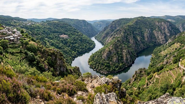 Encantador Parador en el corazón de la Ribeira Sacra desde 61€ p.p./noche