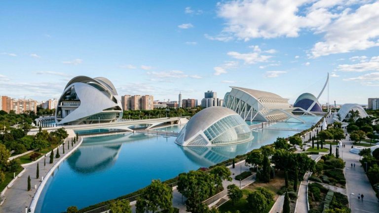 Última hora: hotel 4* junto a la Ciudad de las Artes y las Ciencias de Valencia desde 47€ p.p./noche